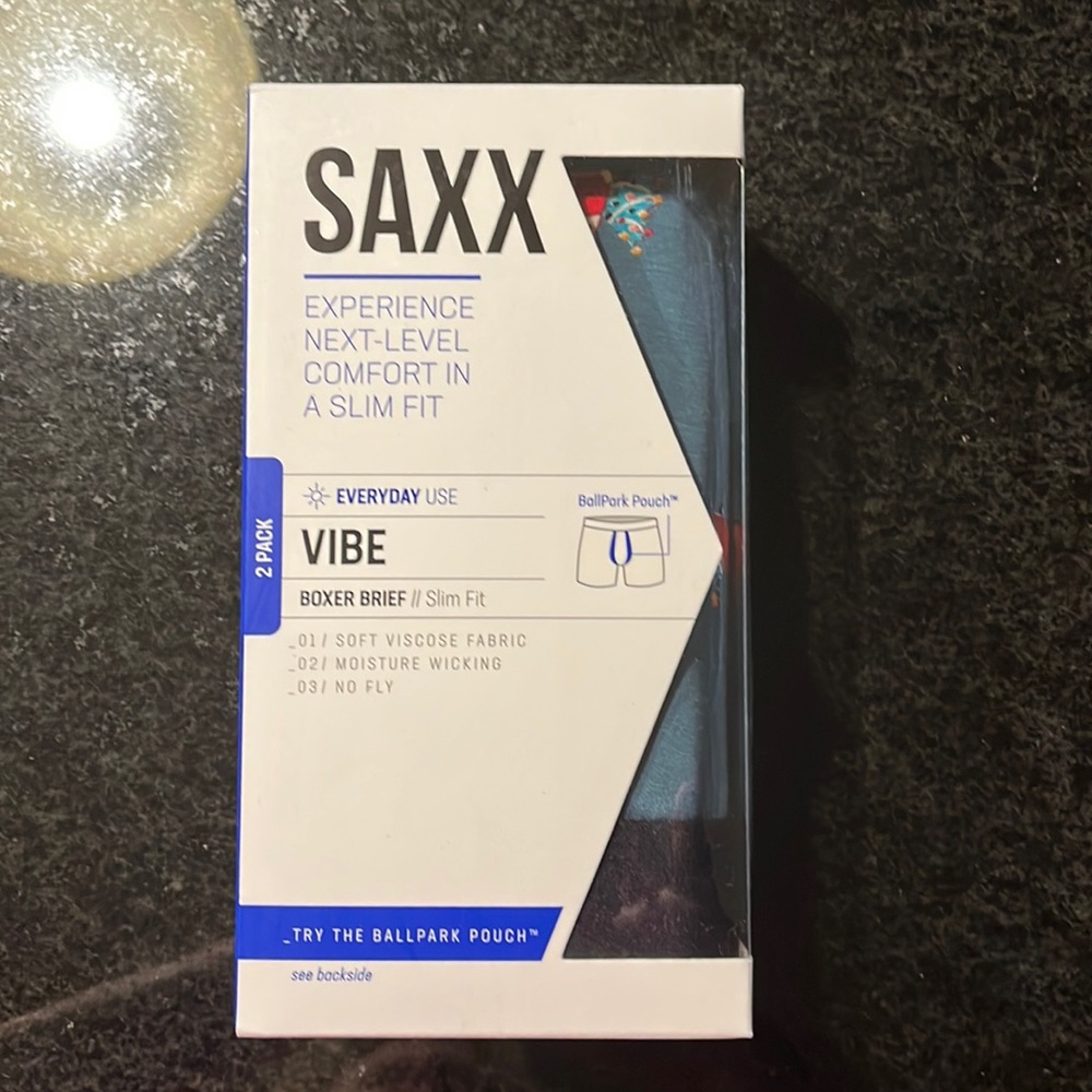 Saxx Men’s Vibe Boxer Briefs—-NEW